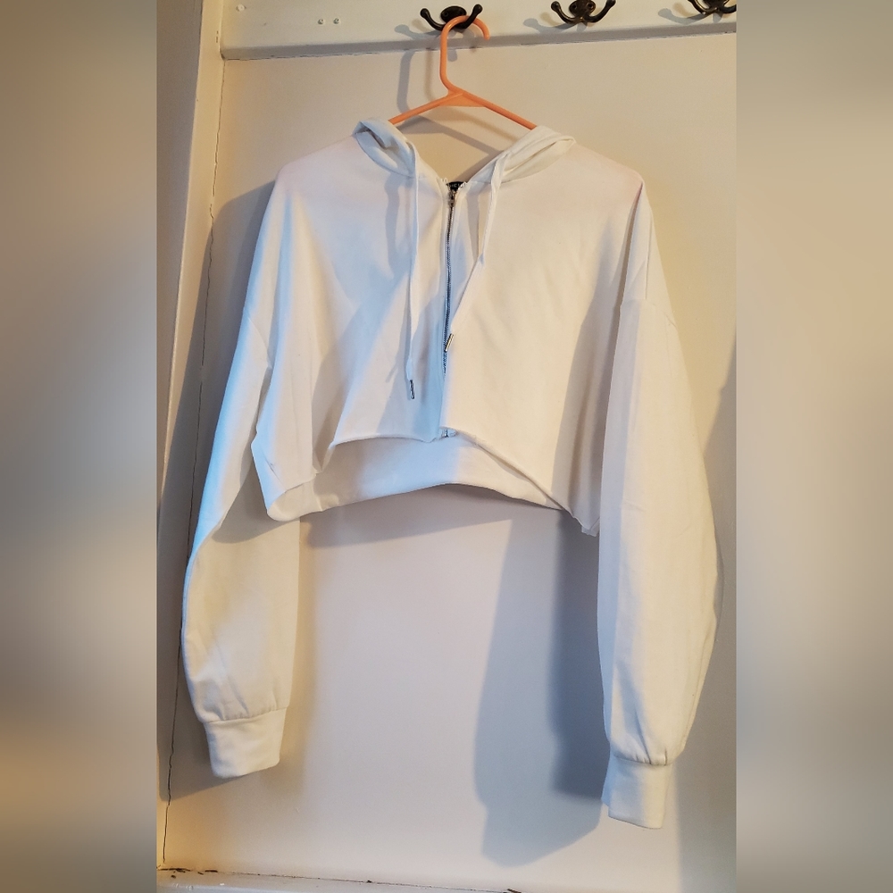 Women's/Junior crop top zip-up